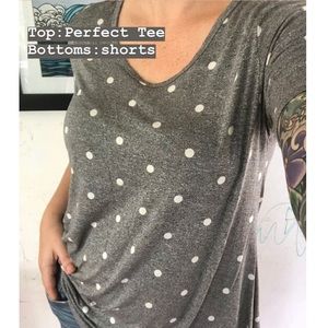 💞4 for $25💞 LuLaRoe perfect tee
